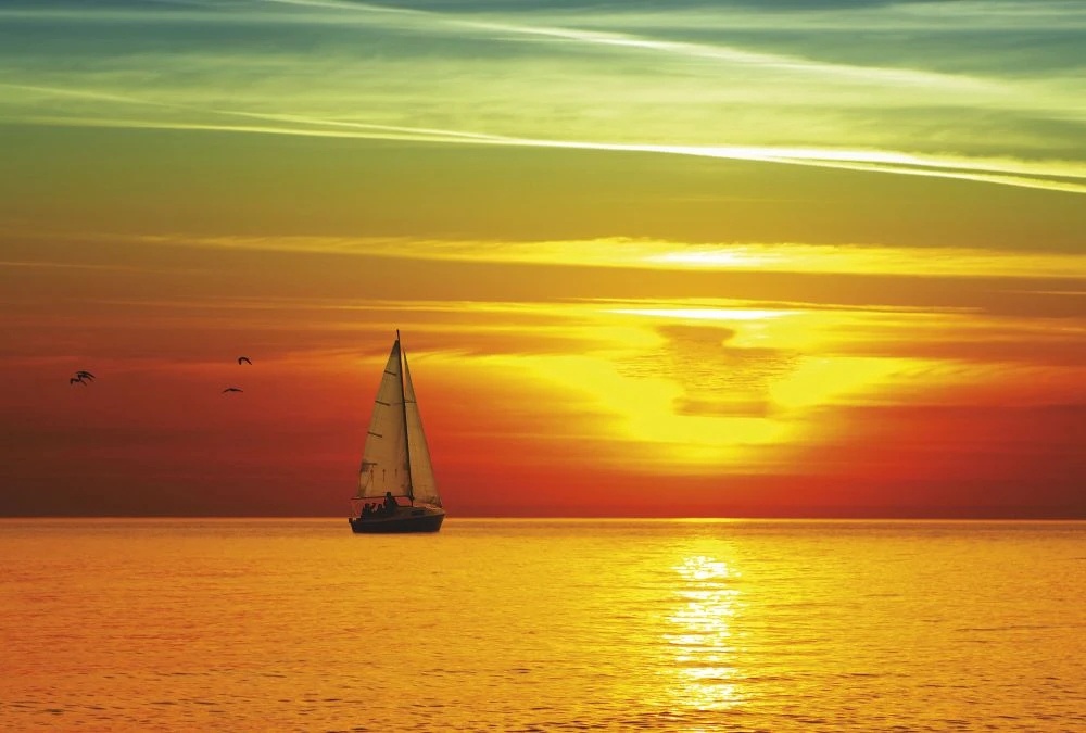 Фотообои и фрески на стену - пейзаж, море, парусник, закат, желто-красная
