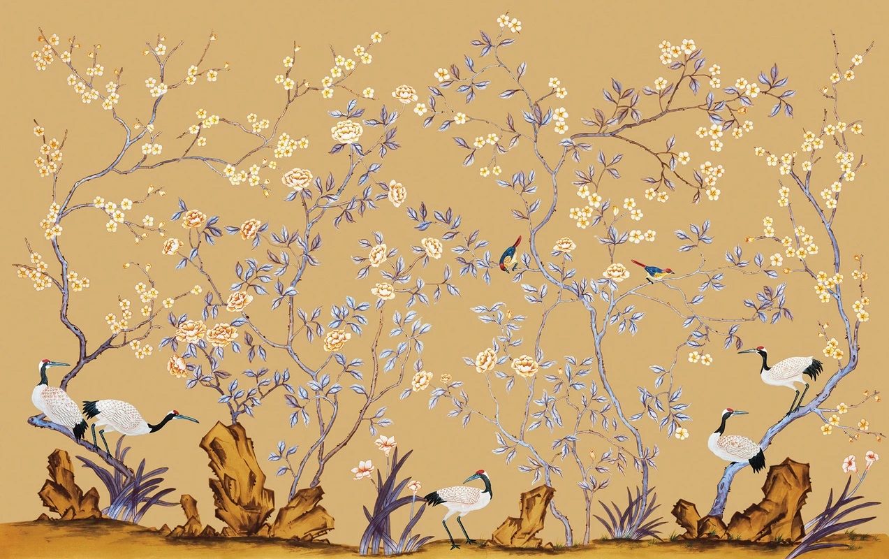 Фотообои на стену - шинуазри, журавли, цветущие деревья, жёлтый фон, птицы на ветках, экзотические цветы, азиатский орнамент, восточный стиль, декоративная роспись, пейзаж, утончённый дизайн, интерьерная панель, традиционная живопись, флора и фауна, для гостиной, для спальни, изысканный декор