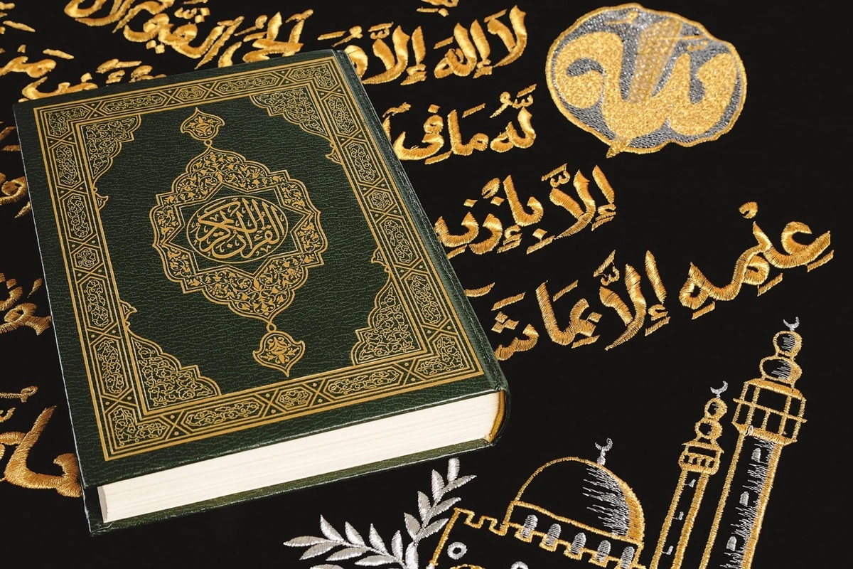 Фотообои и фрески на стену - в гостиницу, восточные, черно-белые, японские, китайские, горы