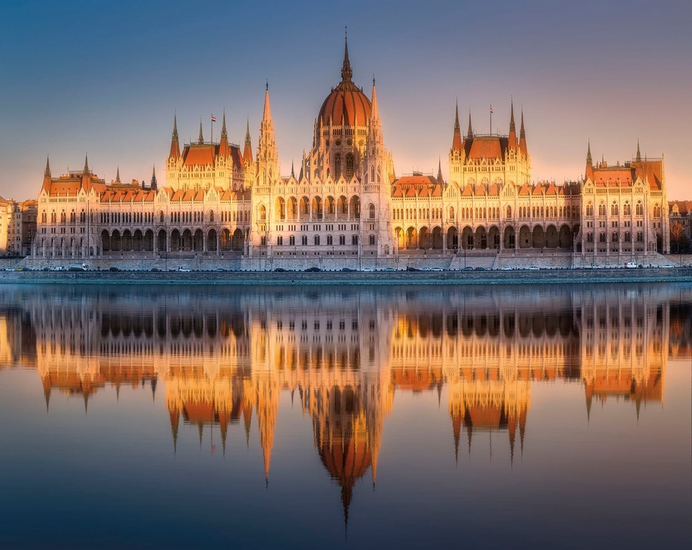 Фотообои на стену - улочки, города, ночные, на берегу реки