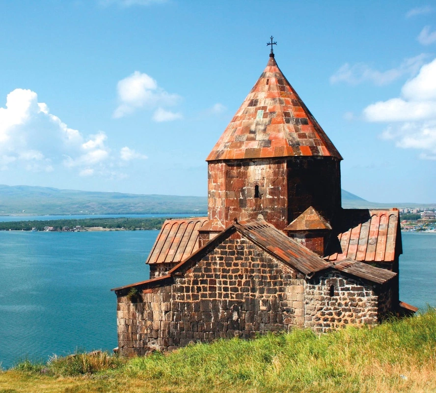 Фотообои на стену - улочки, города, синий, голубая, старинная церковь