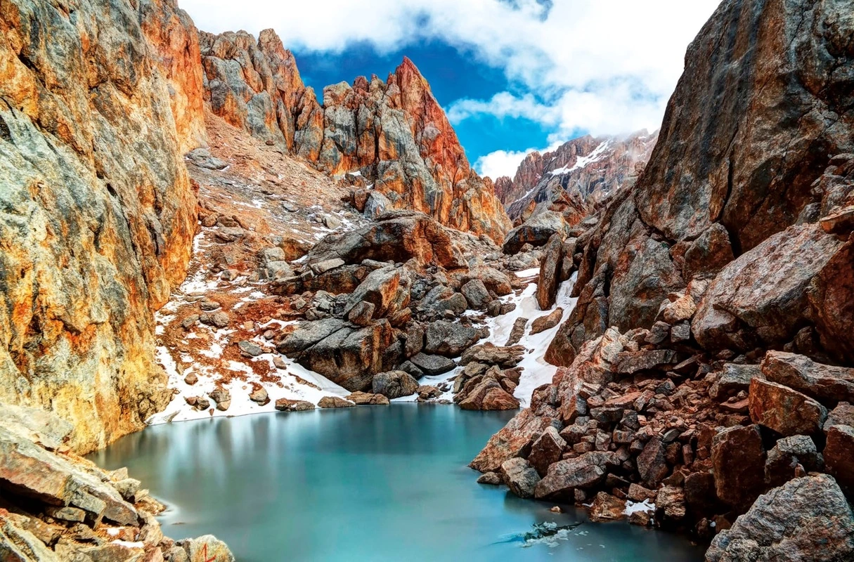 Фотообои на стену - пейзаж, горы, ущелье, озеро