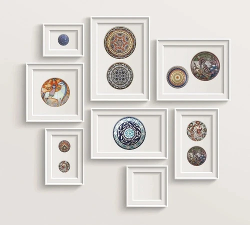 лофт, рамки, тарелки, на белом фоне