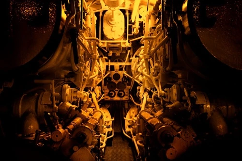 мужские, техно, желтые, черные