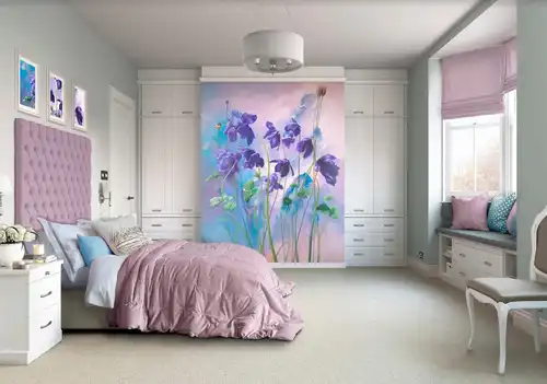 эффектные, картинки, яркие, фиолетовые, в спальню, дизайн спальни, над кроватью, цветы, аквилегия, вертикальные, флизелиновые